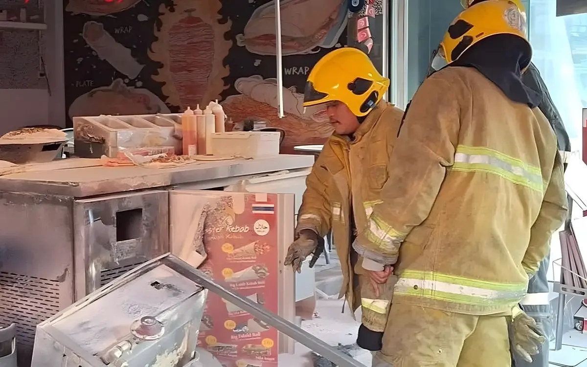Inferno gastank explosion zerstoert beliebten tuerkischen kebab laden in pattaya