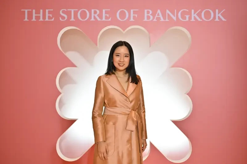 Luxusshopping central chidlom verwandelt sich fuer 4 mrd baht in the store of bangkok