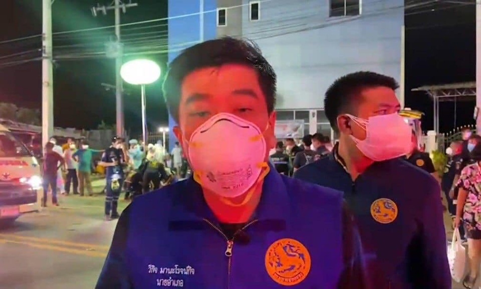 Mehr als 100 menschen durch ammoniakleck in eisfabrik in pattaya verletzt