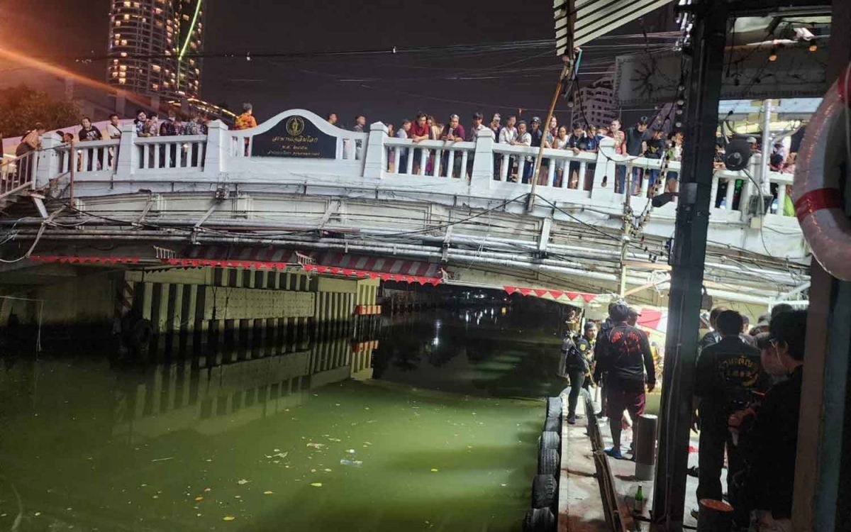 Auslaender ertrinkt beim versuch eine wasserpistole aus einem kanal in bangkok zu holen