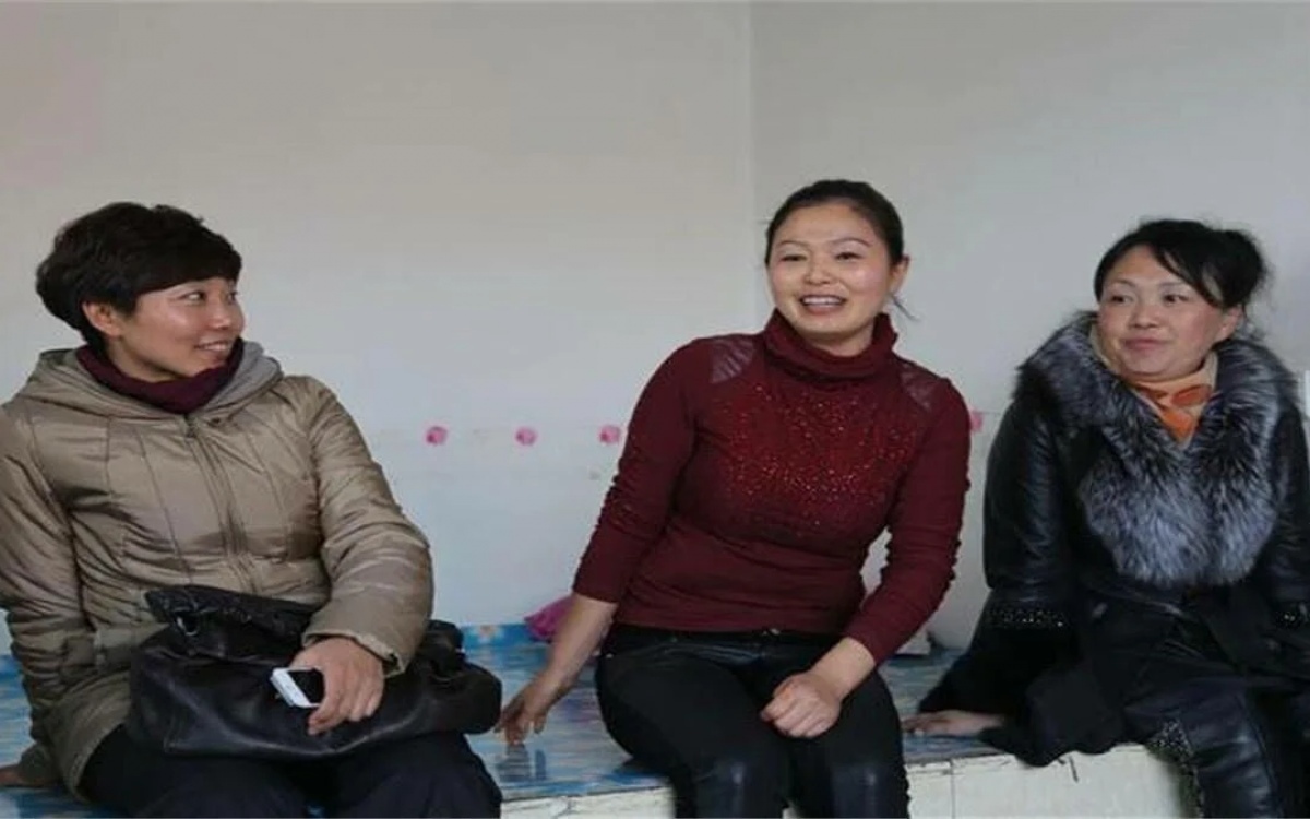Ehepaar gibt aelterem besitzer in china verstecktes geld zurueck