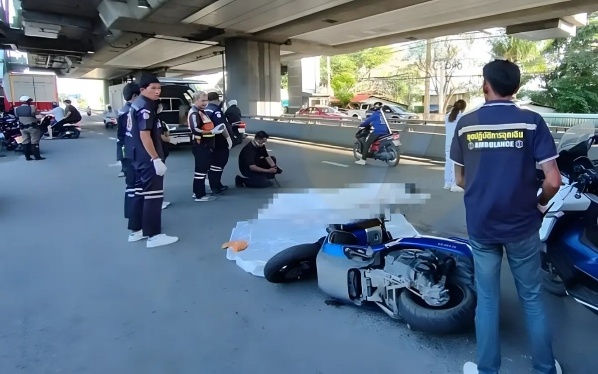 Motorradfahrer 68 zwischen lkw und geparktem auto eingeklemmt von lastwagen toedlich ueberrollt
