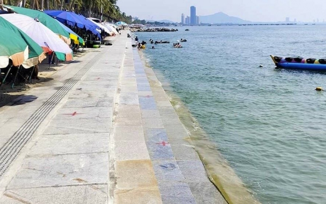 Neugestaltung des wonnapha strandes in chon buri loest eine online debatte aus
