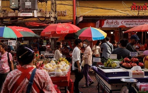 Thailands waehrung wird zu einer der schlechtesten in asien
