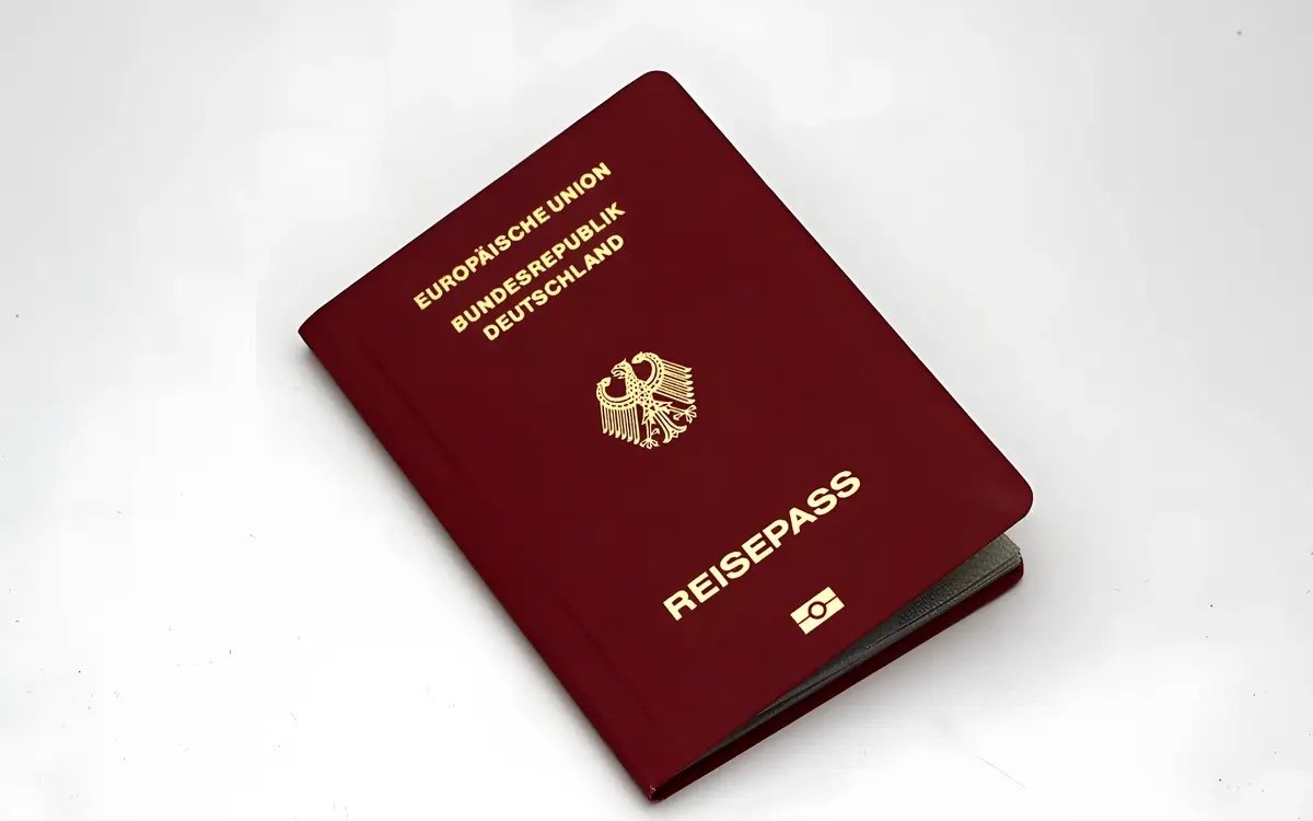 Weekly Flash | News | Best Passports in the World – Germany in Second Place