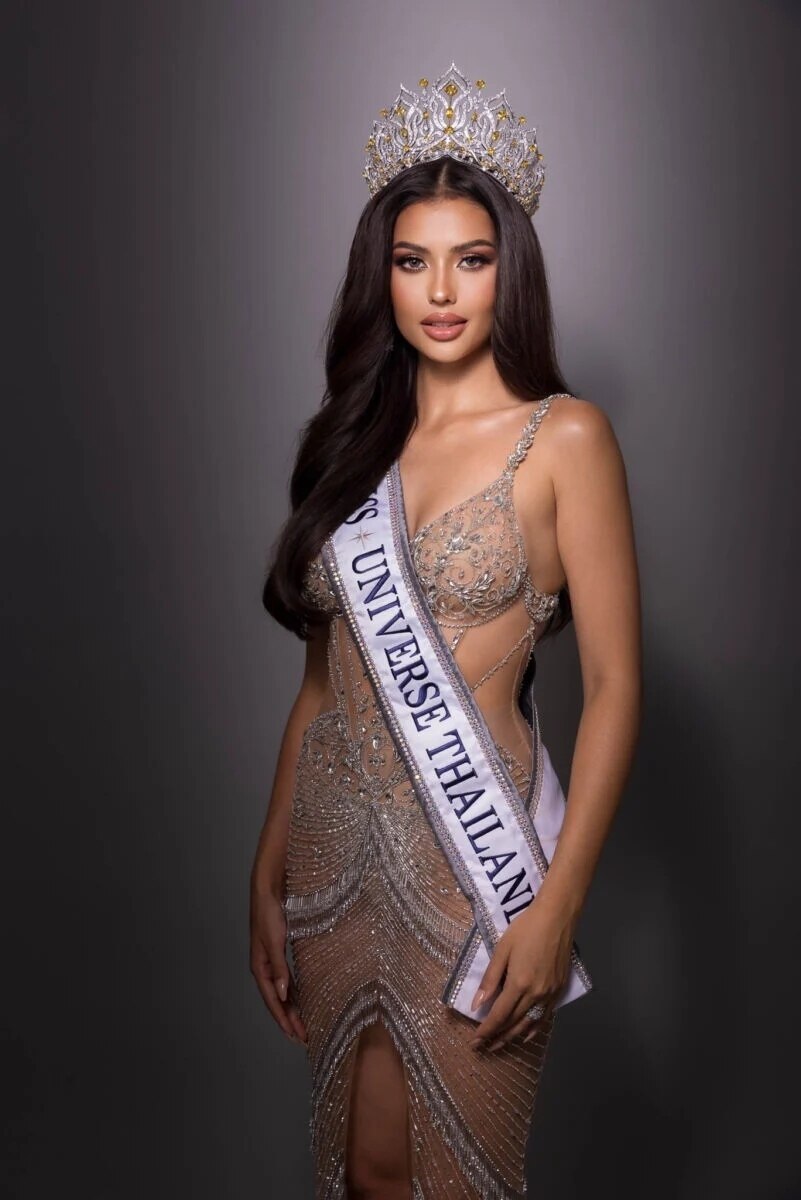 Thailändisch-Dänische Schönheit gewinnt Krone der Miss Universe Thailand 2023 (Fotos)