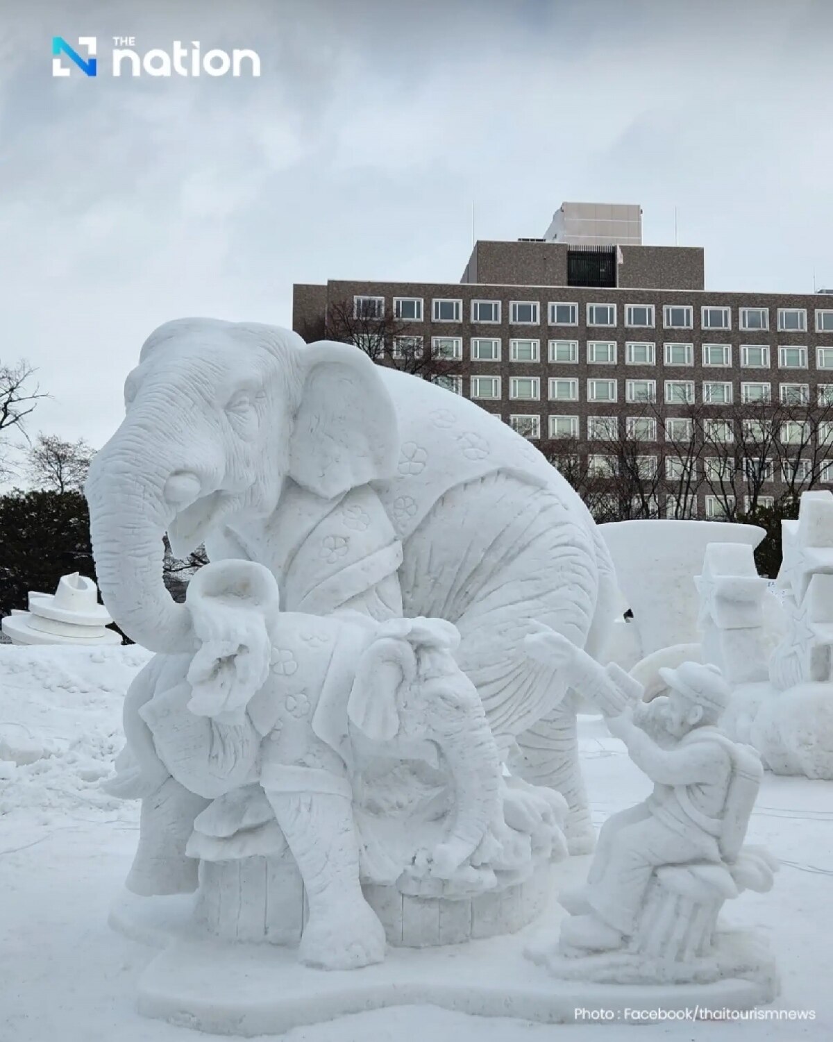 Thailändisches Schnee-Skulpturen-Team erobert Silber bei internationalem Wettbewerb in Sapporo