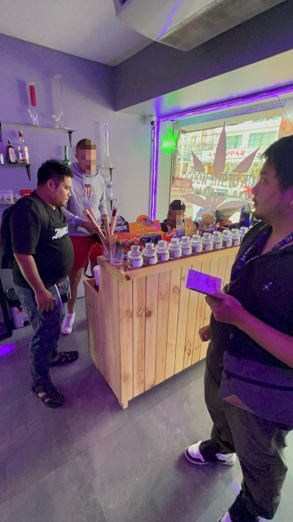 Ausländer in Pattaya wegen illegalem Besitz von Cannabis-Shop verhaftet: Weder Lizenz noch Arbeitsgenehmigung vorhanden