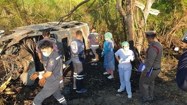 Autounfall auf der Umgehungsstraße in Cha Am fordert ein Todesopfer und zwei Verletzte