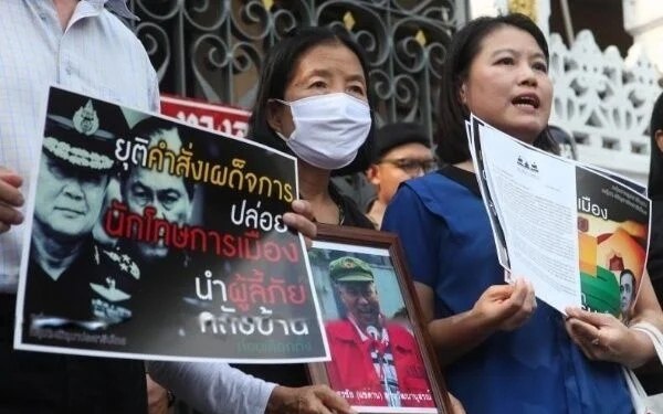 Aktivist surachai von thailaendischem gericht fuer vermisst erklaert nachdem er ins exil geflohen