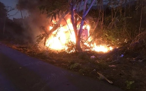 Autounfall auf der umgehungsstrasse in cha am fordert ein todesopfer und zwei verletzte