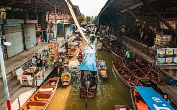 Die kulturelle verschmelzung zwischen deutschsprachigen und ihren thailaendischen familien