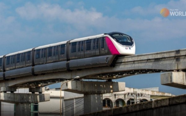 Kostenlose fahrt mit den pink line zuegen bis zum 2 januar verlaengert