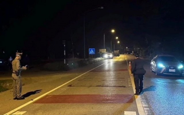 Tragischer unfall in phayao polizeibeamter nach versagen der lkw bremsen lebensgefaehrlich verletzt