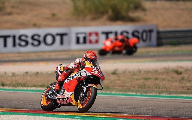 Traumstart fuer marc marquez beim thailand motogp in buri ram