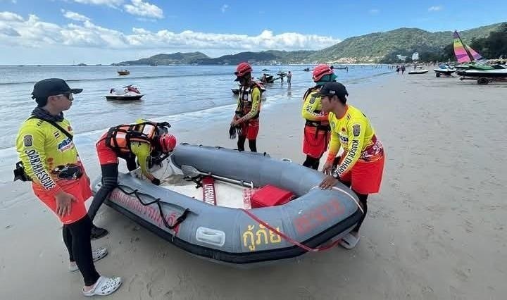 Amerikanerin vermisst: Suchaktion vor Patong Beach nach verschwundenem Jet-Ski eingeleitet