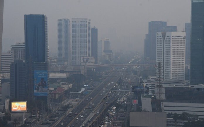 Alarmstufe rot thailand kaempft gegen die luftverschmutzung und pm2 5 krise mit neuen massnahmen