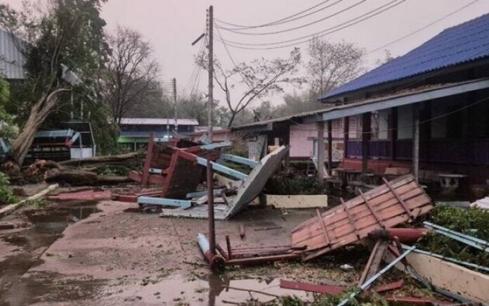 Wind-Wahnsinn in Thailand: Dächer weg, Dörfer verwüstet!