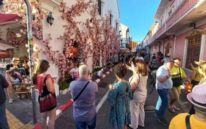 Phuket erwartet 49 000 touristen pro tag waehrend des chinesischen neujahrsfestes