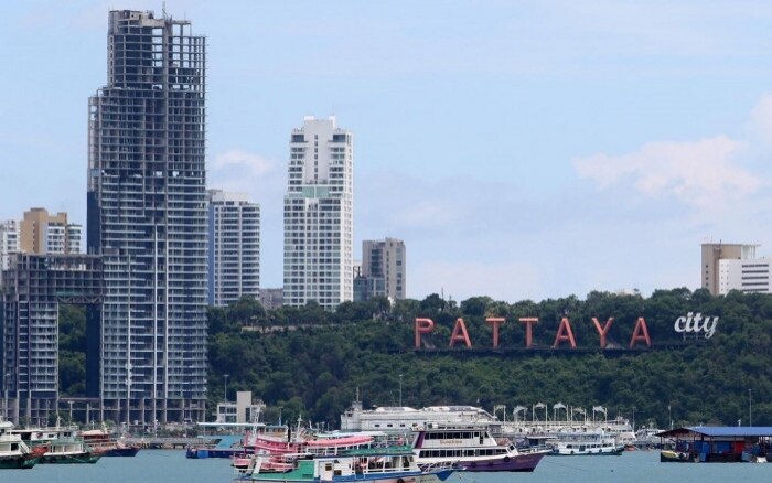 Vorsicht fuer bauunternehmer in pattaya da eine ueberschwemmung befuerchtet wird