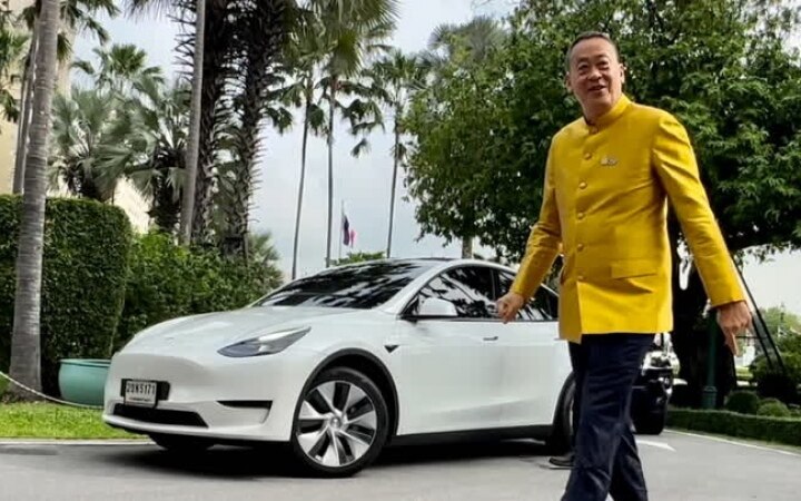 Premierminister aeussert hoffnung auf tesla investitionen in thailand