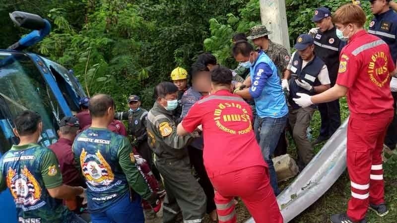 Schwerer Busunfall in Phrae: 10 Passagiere bei Kollision mit LKW schwer verletzt