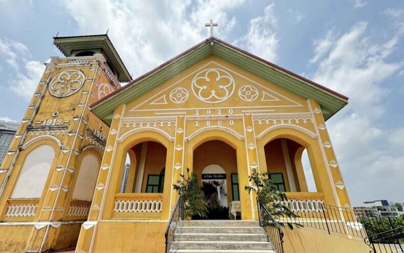 Alte kirche und pfefferkuchenhaus als historische staetten ausgezeichnet