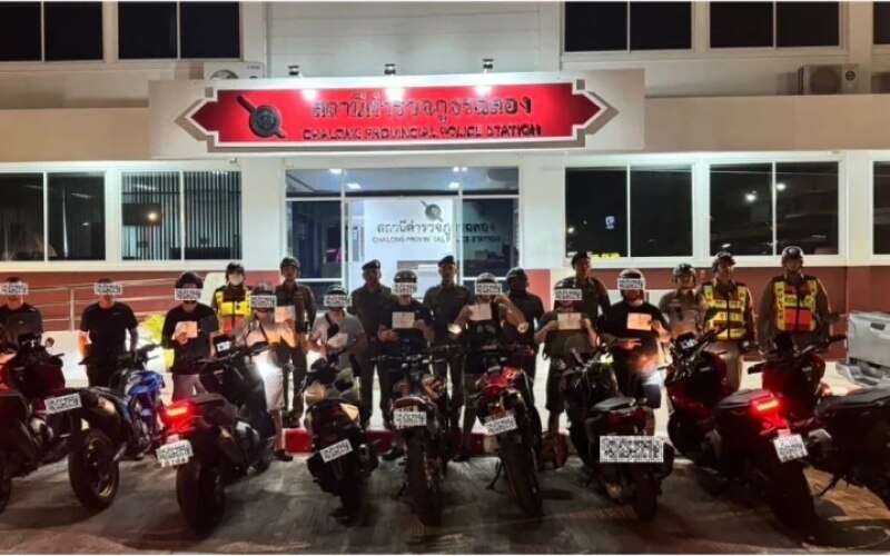 Britische touristen in thailand neun maenner wegen ruecksichtslosen motorradfahrens mit geldstrafe