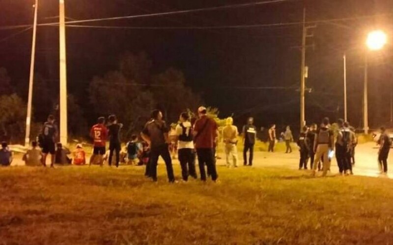 Massenschiesserei mit m16 sturmgewehren auf dem fussballplatz 2 tote 2 verletzte