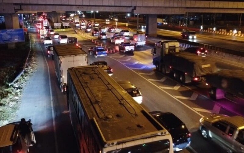 Verbesserte verkehrslage in bangkok verkehrsstaus um 25 prozent reduziert modernisierte technologie