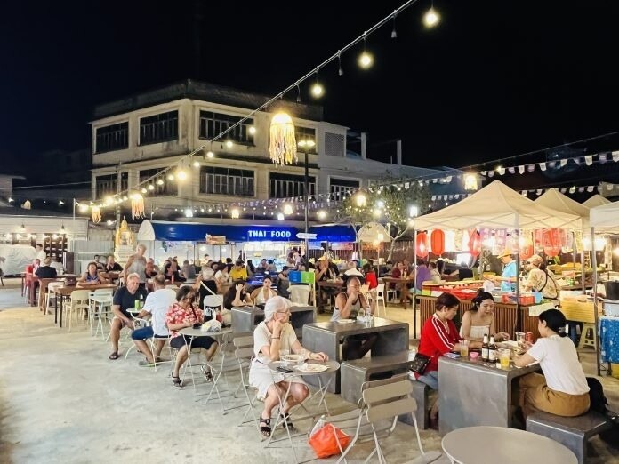 Haben Sie schon den neuesten Nachtmarkt von Hua Hin besucht?