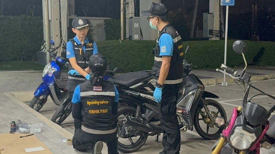 Mann bietet chinesischem Touristen Mitfahrgelegenheit nach Pattaya und wird wegen Körperverletzung und Raub verhaftet