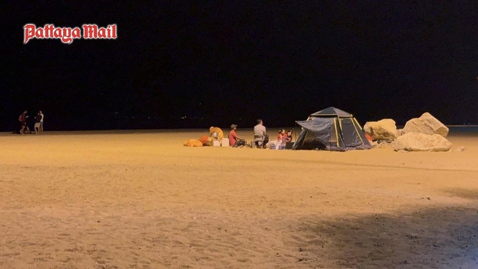 Pattaya setzt sich für den Schutz von Jomtien Beach ein: Strengere Kontrollen gegen unbefugtes Campen, Feuerwerk und Tische