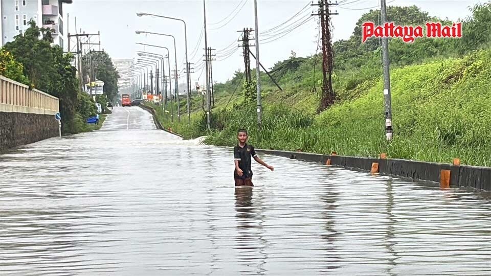 Pattaya versinkt im Wasser: Flut und Herausforderung für Bewohner und Touristen