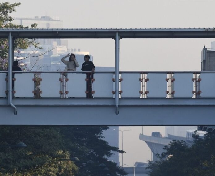 EILMELDUNG: Die Einwohner von Bangkok sind in jedem Bereich mit PM 2,5-Staub überfordert