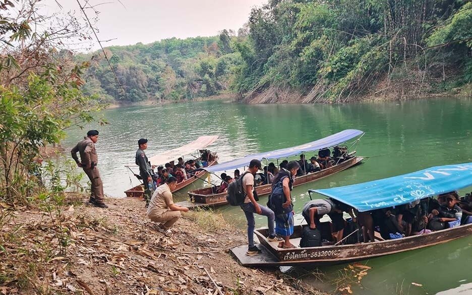 Flucht vor zwangsrekrutierung 116 myanmar migranten auf thailaendischer insel geschnappt