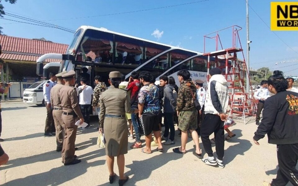 111 thailändische Staatsangehörige, die inmitten des Konflikts im nördlichen Shan-Staat gestrandet waren, kehren nach Chiang Rai zurück