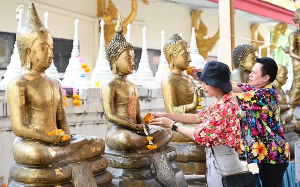 Bangkok feiert songkran als weltkulturerbe am 7 dezember