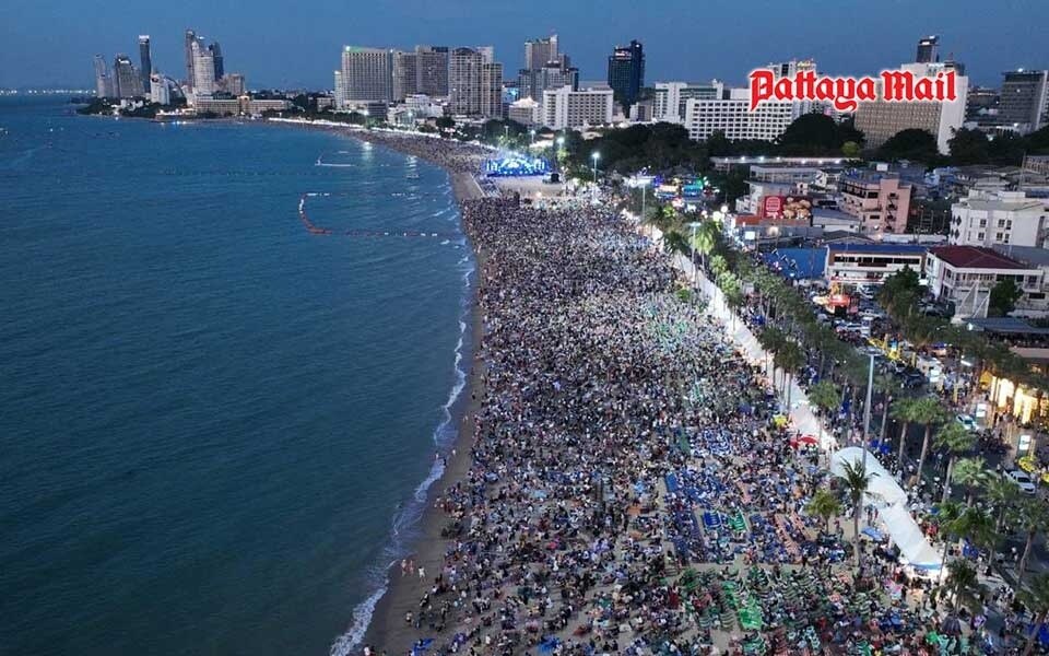 Faszinierende feuerwerksnacht in pattaya ein event fuer alle sinne