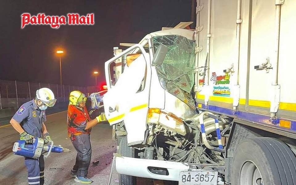 Lkw fahrer entgeht dem tod nach auffahrunfall in ost pattaya