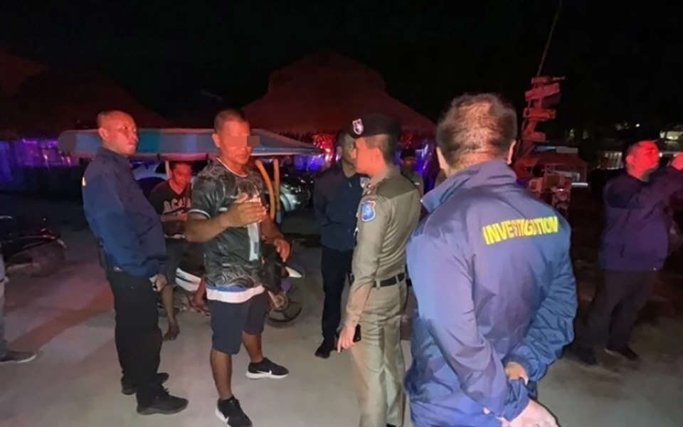 Phuket touristen kaempfen gegen ueberhoehte taxi preise und aggressionen der taxi mafia