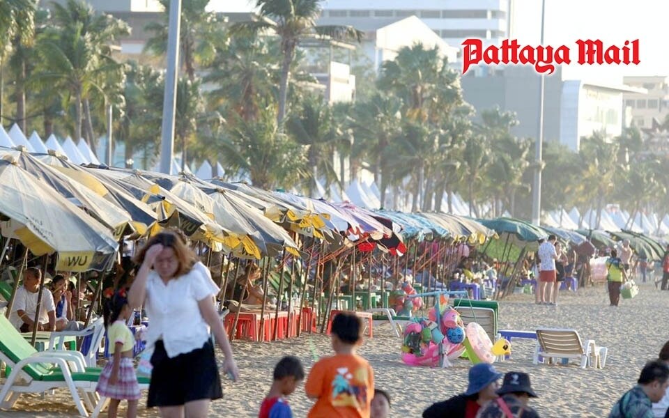 Preise in pattaya in der neujahrszeit exorbitant hoch strandliegen und baht busse teurer touristen