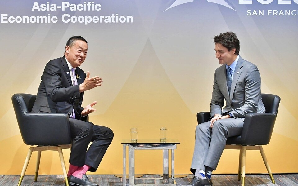 Premierminister trifft kanadischen Premierminister Justin Trudeau beim 30. APEC-Wirtschaftsführertreffen