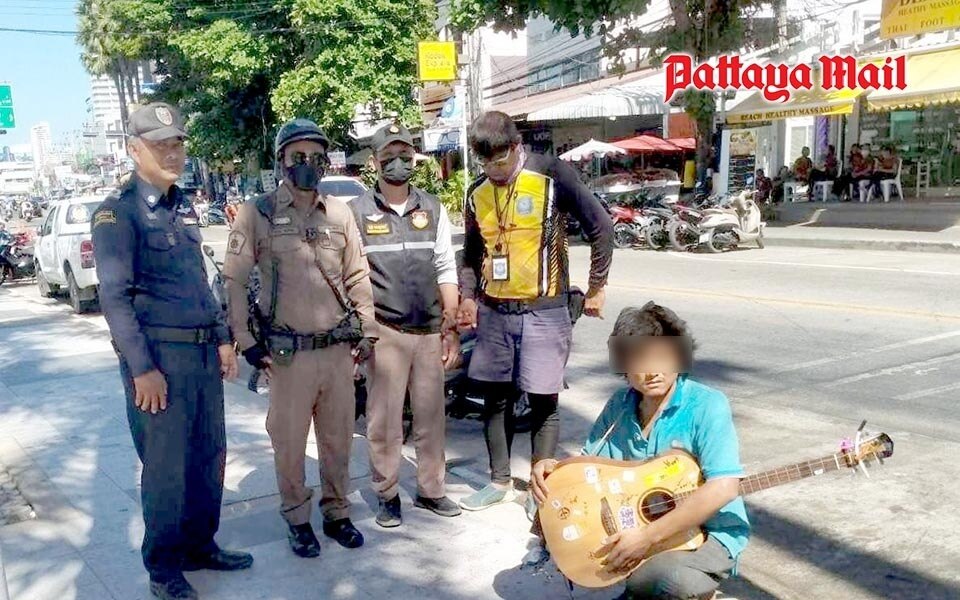 Thailaender wegen unsittlicher entbloessung am jomtien beach verhaftet