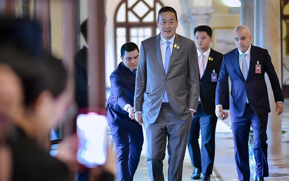 Thailaendischer premierminister verspricht ueberholung des bildungssystems