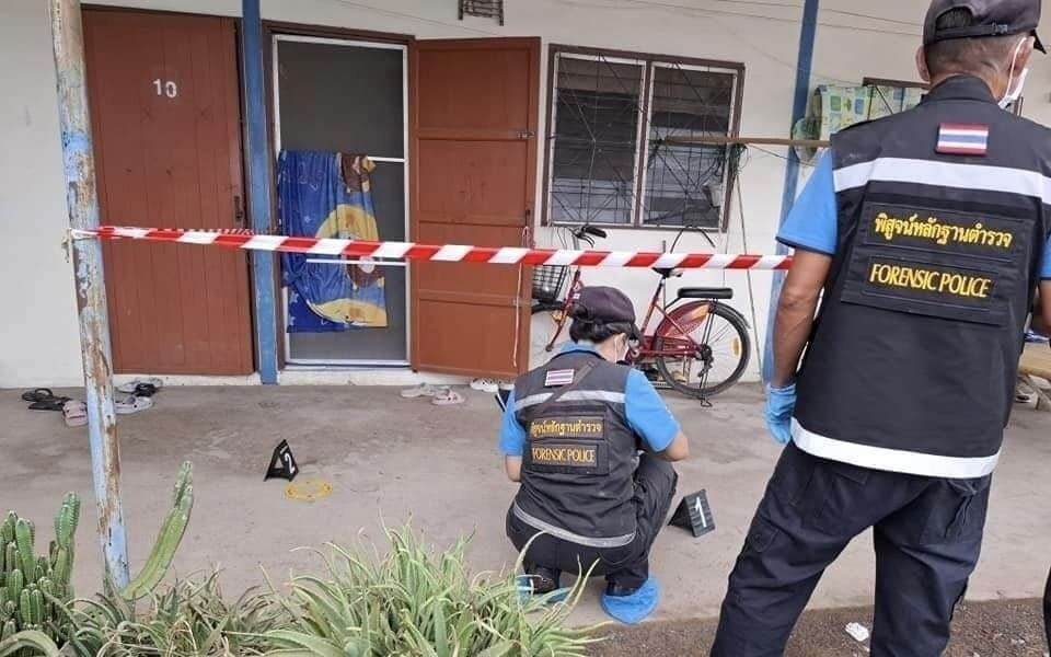 Tödliche Messerstecherei in Lopburi: 30-jährige Ausländerin in gemietetem Zimmer getötet