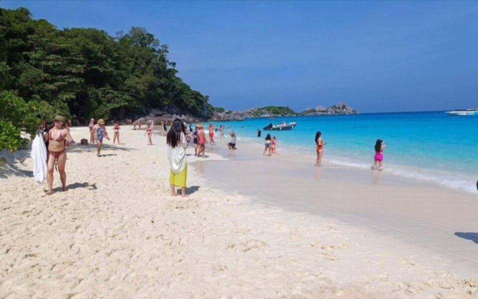 Die similan inseln in phang nga werden noch einen monat lang fuer touristen geoeffnet sein