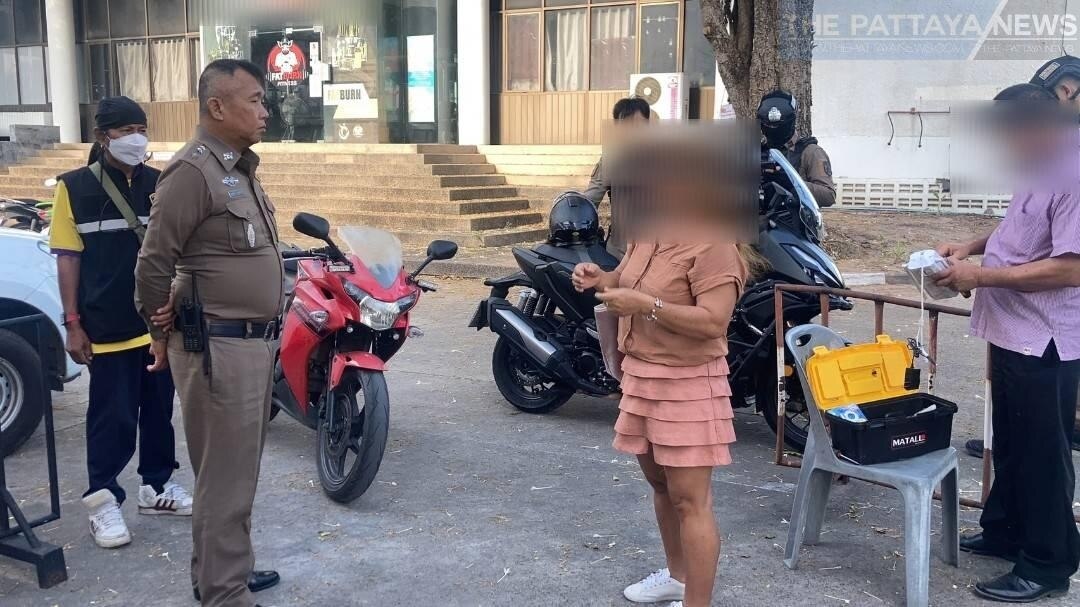 Pattaya: Heftiger Vorfall in Jomtien - Thailändische Frau mit Messer verletzt - Verdächtiger auf der Flucht