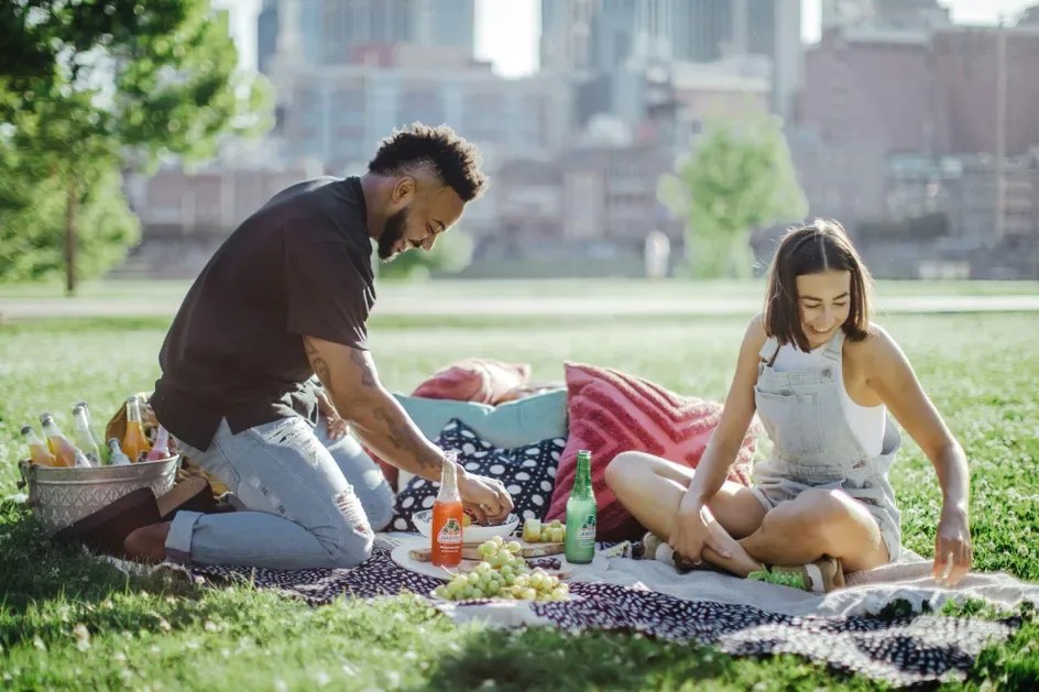 Gut für die Erde, perfekt für ein Picknick: Bio-Einweggeschirr