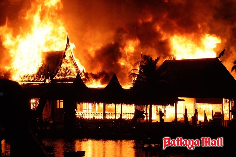 Feuer-Inferno in Pattaya! Bürgermeister enthüllt Details des verheerenden Brandes auf dem schwimmenden Markt